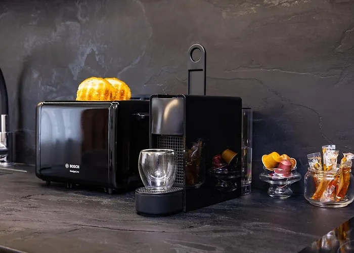 Happy People 2 Bd, By Flat Mаnager 公寓 *