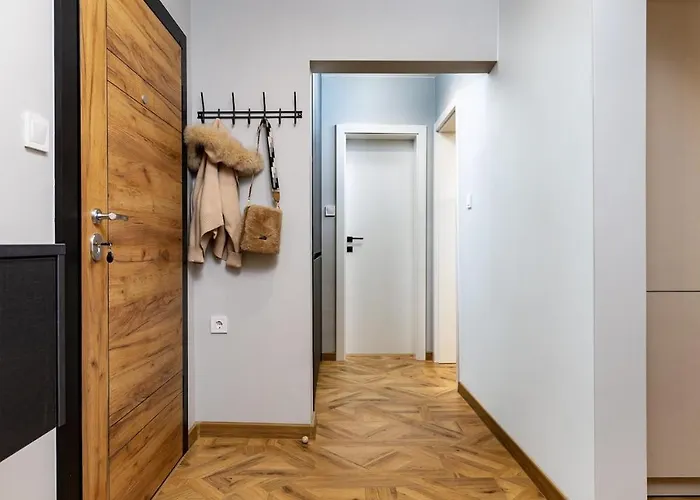 Happy People 2 Bd, By Flat Mаnager 公寓