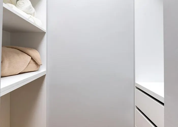 Happy People 2 Bd, By Flat Mаnager 公寓 *