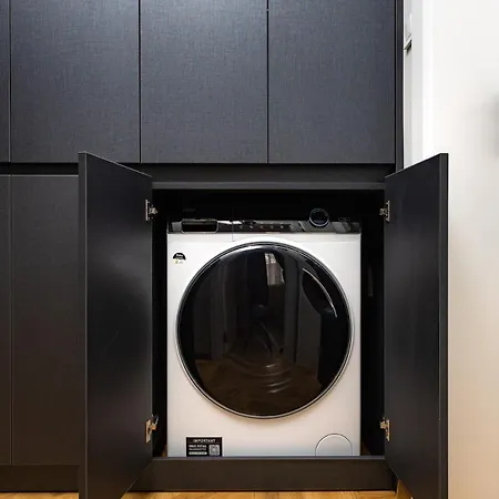 Happy People 2 Bd, By Flat Mаnager Апартамент