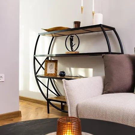 Happy People 2 Bd, By Flat Mаnager *