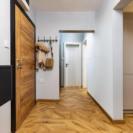 Happy People 2 Bd, By Flat Mаnager Апартамент