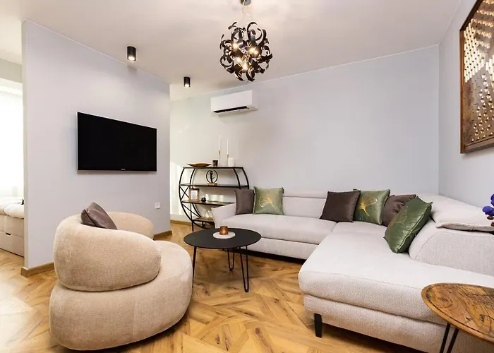 Happy People 2 Bd, By Flat Mаnager