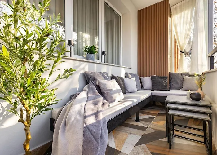 Happy People 2 Bd, By Flat Mаnager شقة بلوفديف