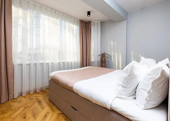 Happy People 2 Bd, By Flat Mаnager